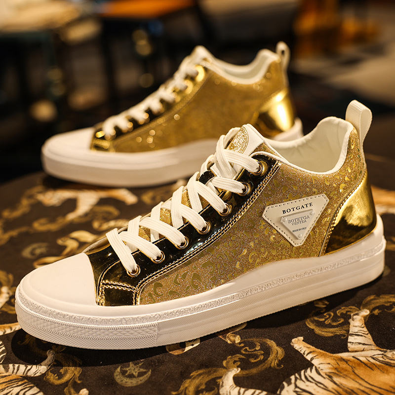 Men's wholesale new walking shoes fashionable and comfortable high-top luxury casual shoes 2022 trendy sports men's shoes